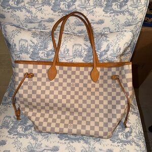 Louis Vuitton Neverfull MM